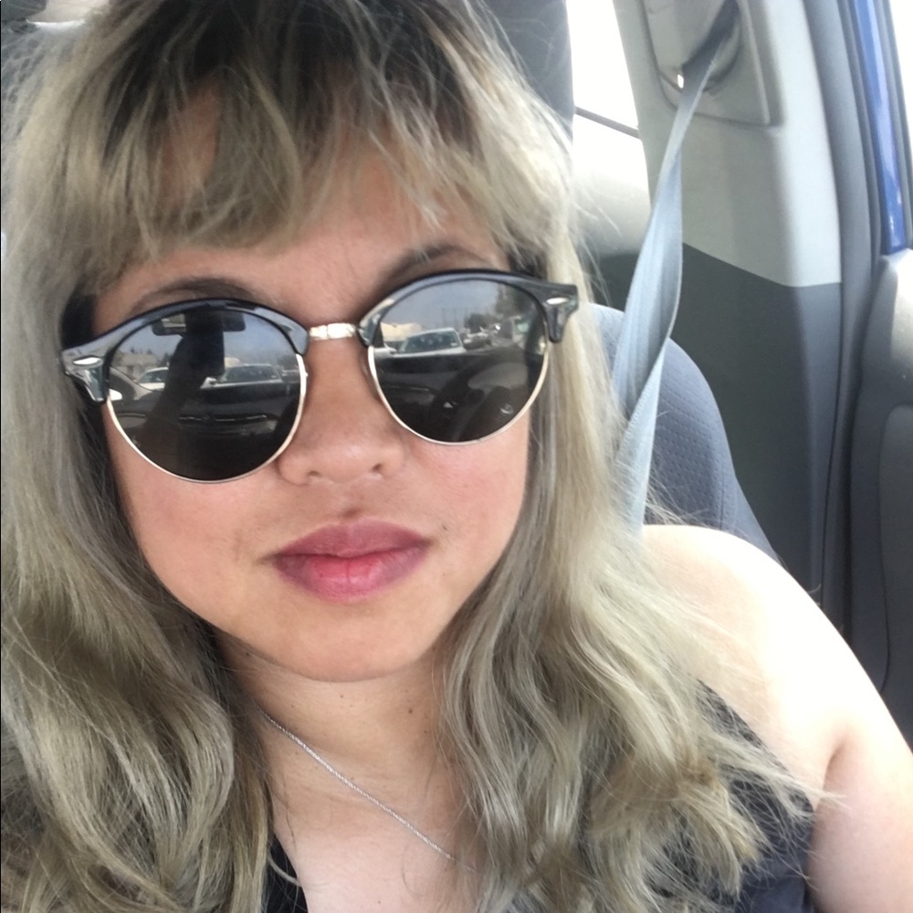 Meet your Posher, Michelle